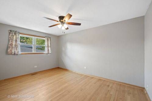 1109 Walter St, Lemont IL  60439-3952 exterior