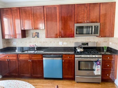 6503 Mozart St, Chicago, IL 60645-4334