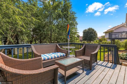 1357 Interlachen Dr, Saint Paul MN  55123-2159 exterior