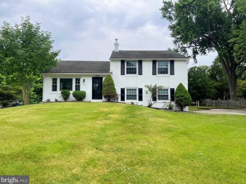 208 Governors Dr, Media, PA 19086-6623