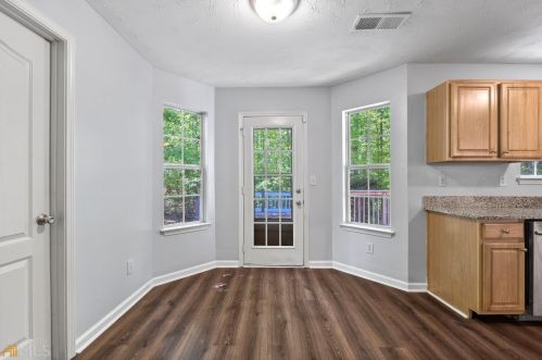 85 Lakesprings Dr, Mcdonough, GA 30252-3082