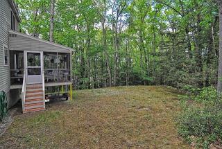 16 Blueberry Hill Rd, Amherst, NH 03031-2509