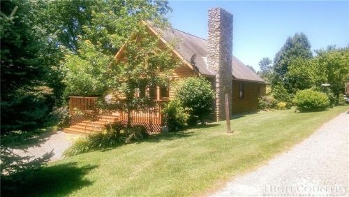 157 Shawtown Rd, Glade Valley, NC 28627-9143