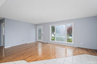 937 Loomis St, Naperville IL  60563-2742 exterior
