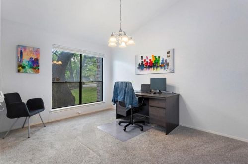 3904 Beaconsdale Dr, Austin TX  78727-2953 exterior