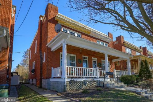 309 Rider Ave, Lancaster PA  17603-4832 exterior