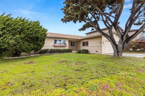 1060 Chestnut Ave, Carlsbad, CA 92008-2509