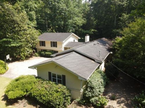 400 Londonberry Rd, Atlanta GA  30327-4952 exterior