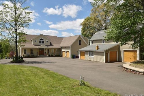 36 Sheffield Pl, Southington, CT 06489-1365