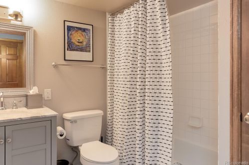 6107 Alton Way, Englewood CO  80111-5235 exterior