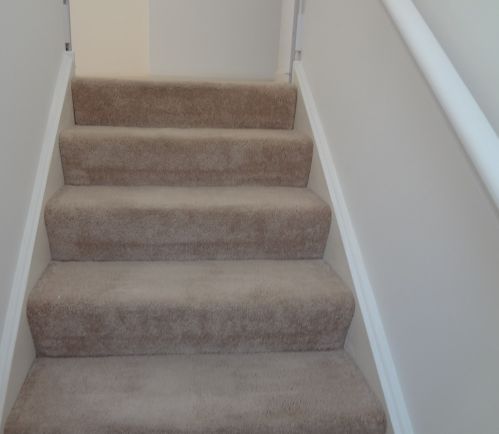 684 Boathouse Rd, Pingree Grove IL  60140-2090 exterior