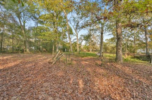 17097 Vly Ln, Conroe TX  77306-8646 exterior