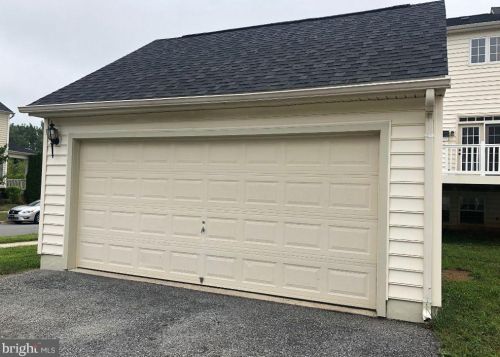 10 Davis St, Charles Town WV  25414-4478 exterior