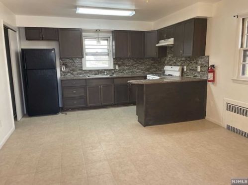 461 Boyden Ave, Maplewood NJ  07040-3005 exterior