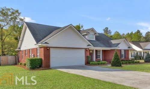 106 Harvest Dr, Stillwell, GA 31329-4229