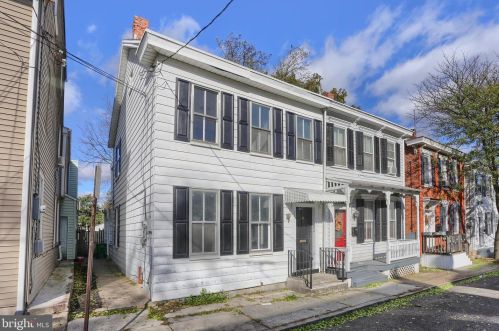 131 Elm St, Carlisle, PA 17013-1921