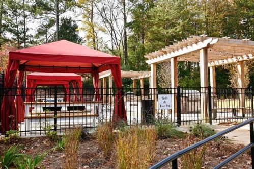 795 Hammond Dr, Atlanta GA  30328-5517 exterior