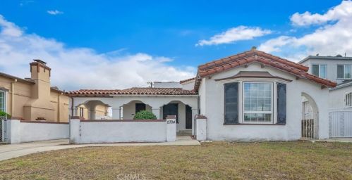 2704 83rd St, Inglewood, CA 90305-1832