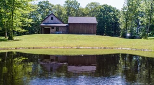 68 Nettleton Hollow Rd, Bethlehem, CT 06751-3007