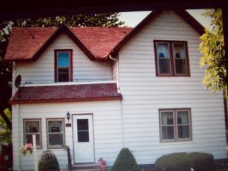 411 State St, Bricelyn, MN 56014-3001