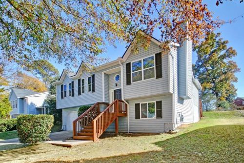 2122 Marbut Farms Entry, Lithonia, GA 30058-7949