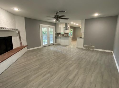 317 Hallmark Dr, Fort Worth TX  76134-3811 exterior