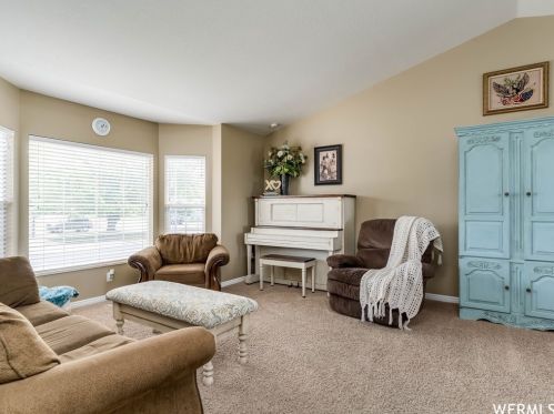 4353 3100, Roy, UT 84067-9509