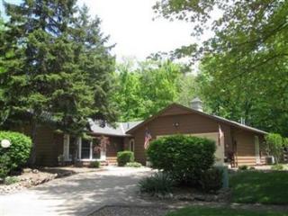 17587 Rdg Crk Rd, Cleveland OH  44136-4357 exterior