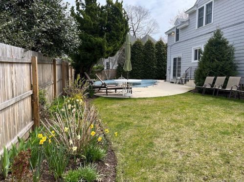 34 Rowayton Ave, Norwalk CT  06853-1628 exterior