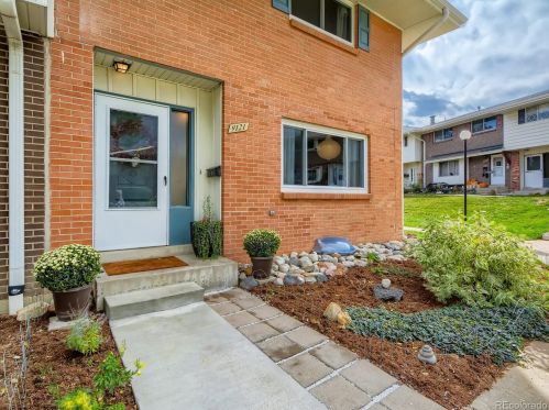 9121 Oxford Dr, Denver, CO 80237-1923