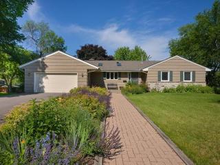 4800 Diane Dr, Hopkins, MN 55343-8796
