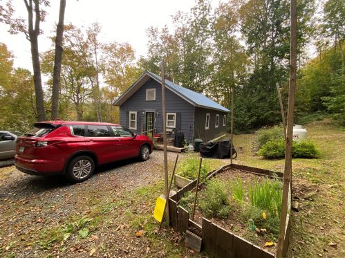 10 Perry Dr, Sullivan, ME 04664-3327