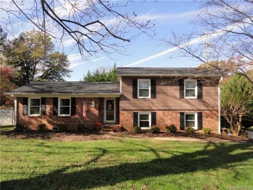 2015 Pamela St, Gastonia, NC 28054-5914