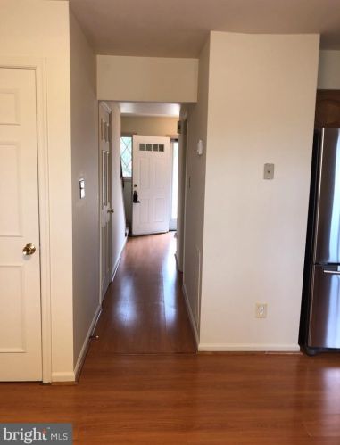 8527 Hooes Rd, Springfield VA  22153-1709 exterior