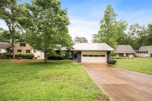 575 Rue Cezzan, Lavonia, GA 30553-2420