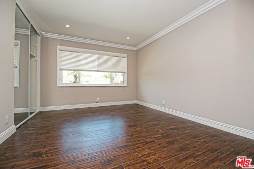 1526 Harle Pl, Anaheim CA  92802-2510 exterior