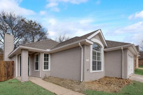 8359 Crystalwood Dr, Dallas, TX 75249-3001