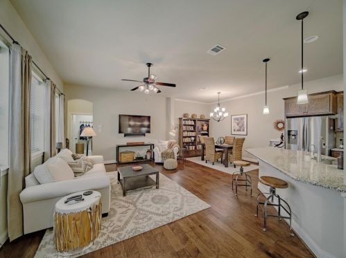 6731 Deleon St, Irving TX  75039-3436 exterior