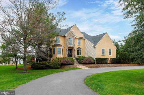 259 Mount Laurel Rd, Mount Laurel NJ  08054-9557 exterior