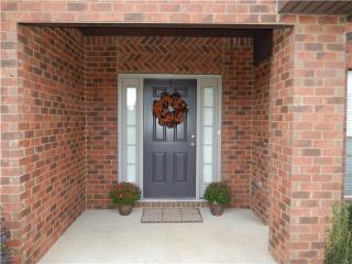 5235 Starnes Dr, Murfreesboro, TN 37128-4595