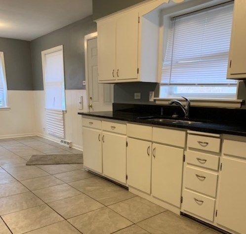15510 Ellis Ave, Dolton, IL 60419-2715