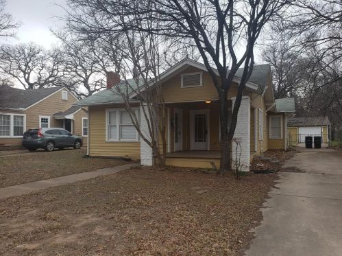 2317 Honeysuckle Ave, Fort Worth TX  76111-1434 exterior