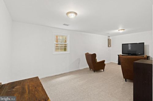 5454 Lighthouse Ln, Springfield VA  22015-1934 exterior