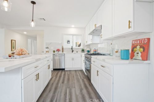 2913 Raymar St, Santa Ana CA  92704-1546 exterior