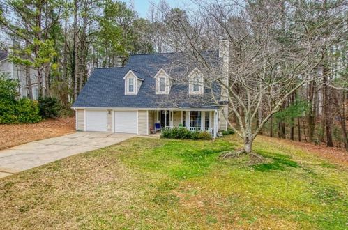 870 Forest Park Ln, Suwanee, GA 30024-2585