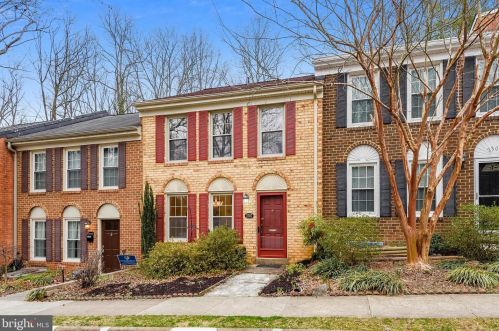 2307 Harleyford Ct, Herndon VA  20191-2713 exterior