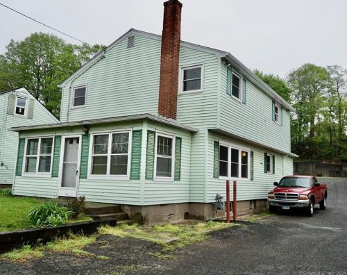 1395 Main St, Meriden CT  06450-2627 exterior