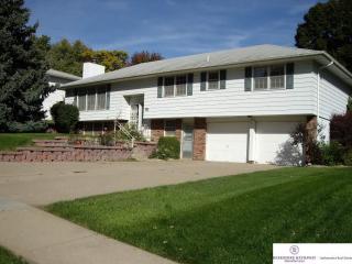245 119th St, Omaha, NE 68154-2222