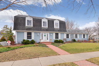 1540 Foxhill Rd, Naperville, IL 60563-2131