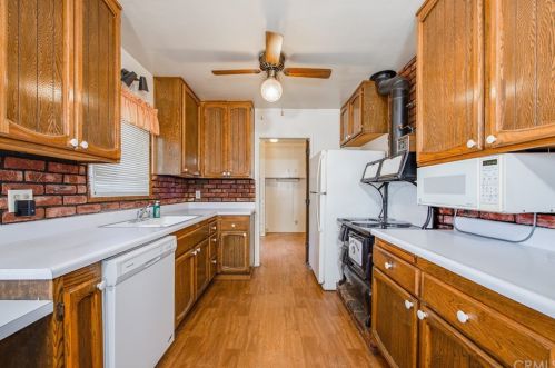 5550 Jurupa Ave, Riverside CA 92504-1252 exterior